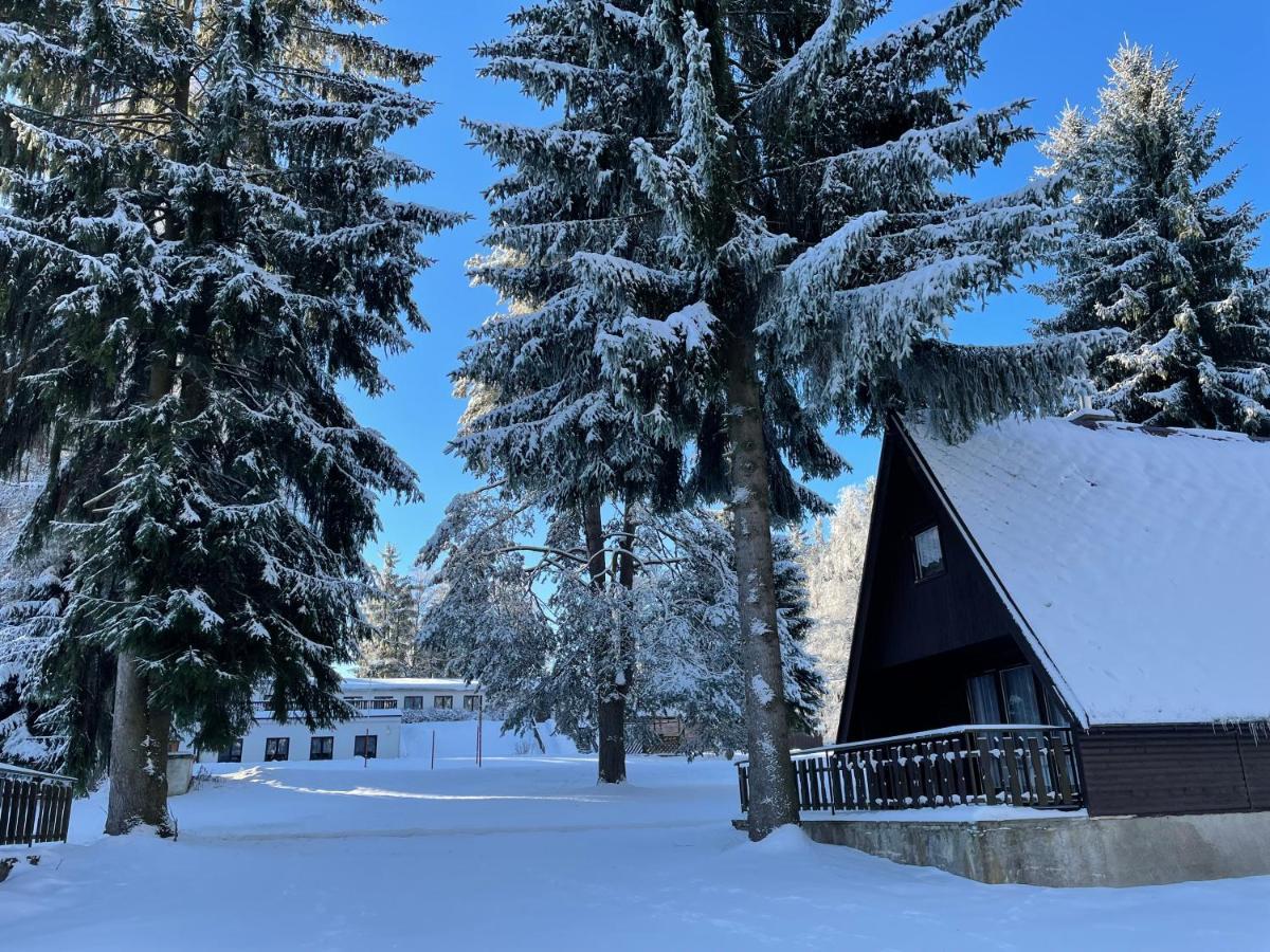 Hotel A Penzion Pegas Vlachovice Bagian luar foto