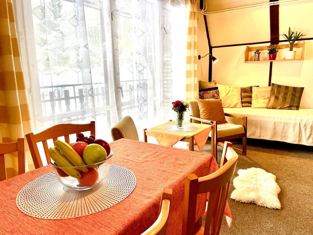 Hotel A Penzion Pegas Vlachovice Bagian luar foto
