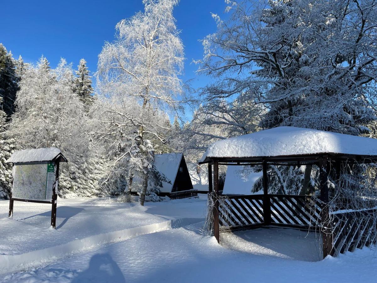 Hotel A Penzion Pegas Vlachovice Bagian luar foto