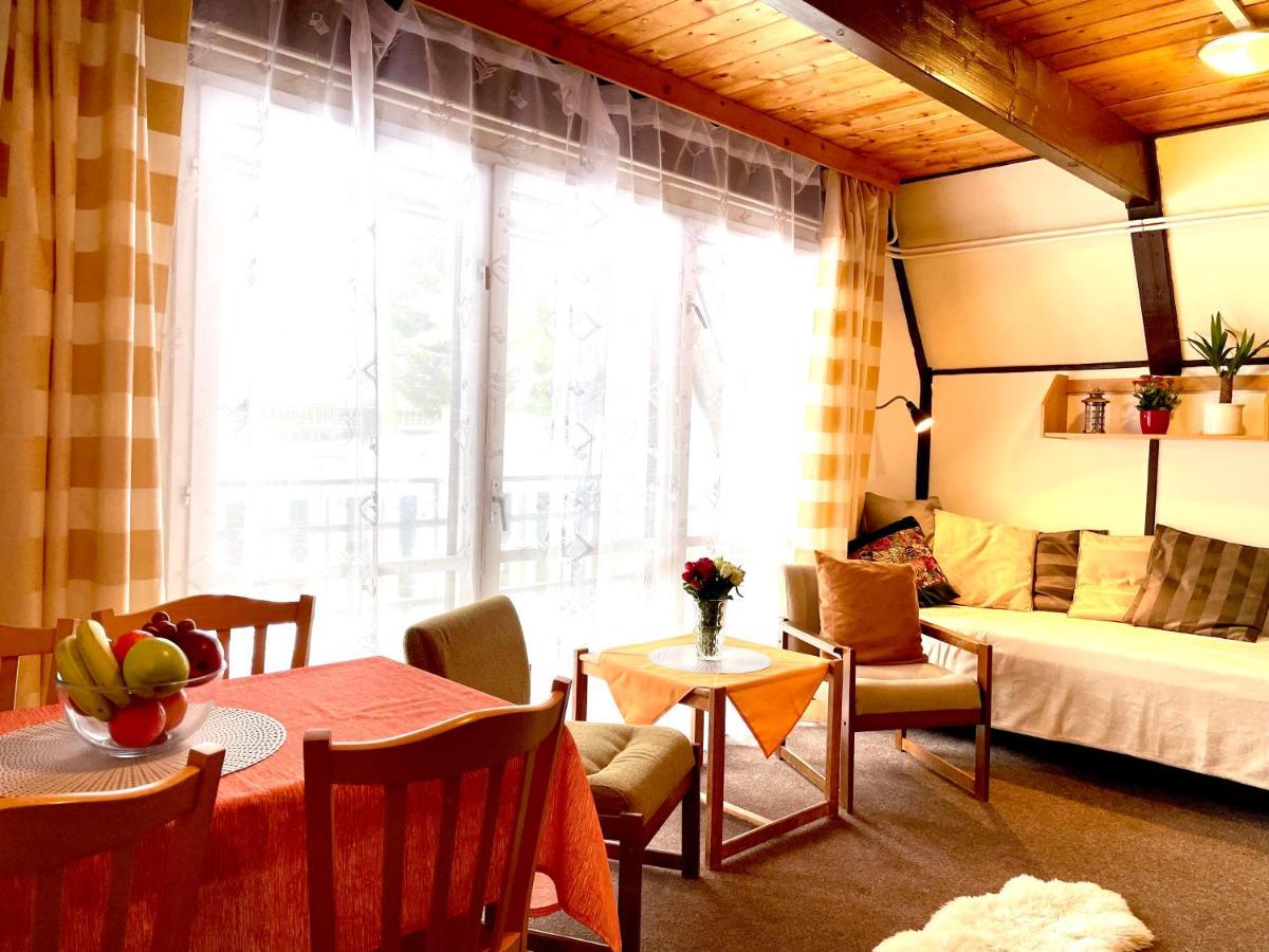 Hotel A Penzion Pegas Vlachovice Bagian luar foto