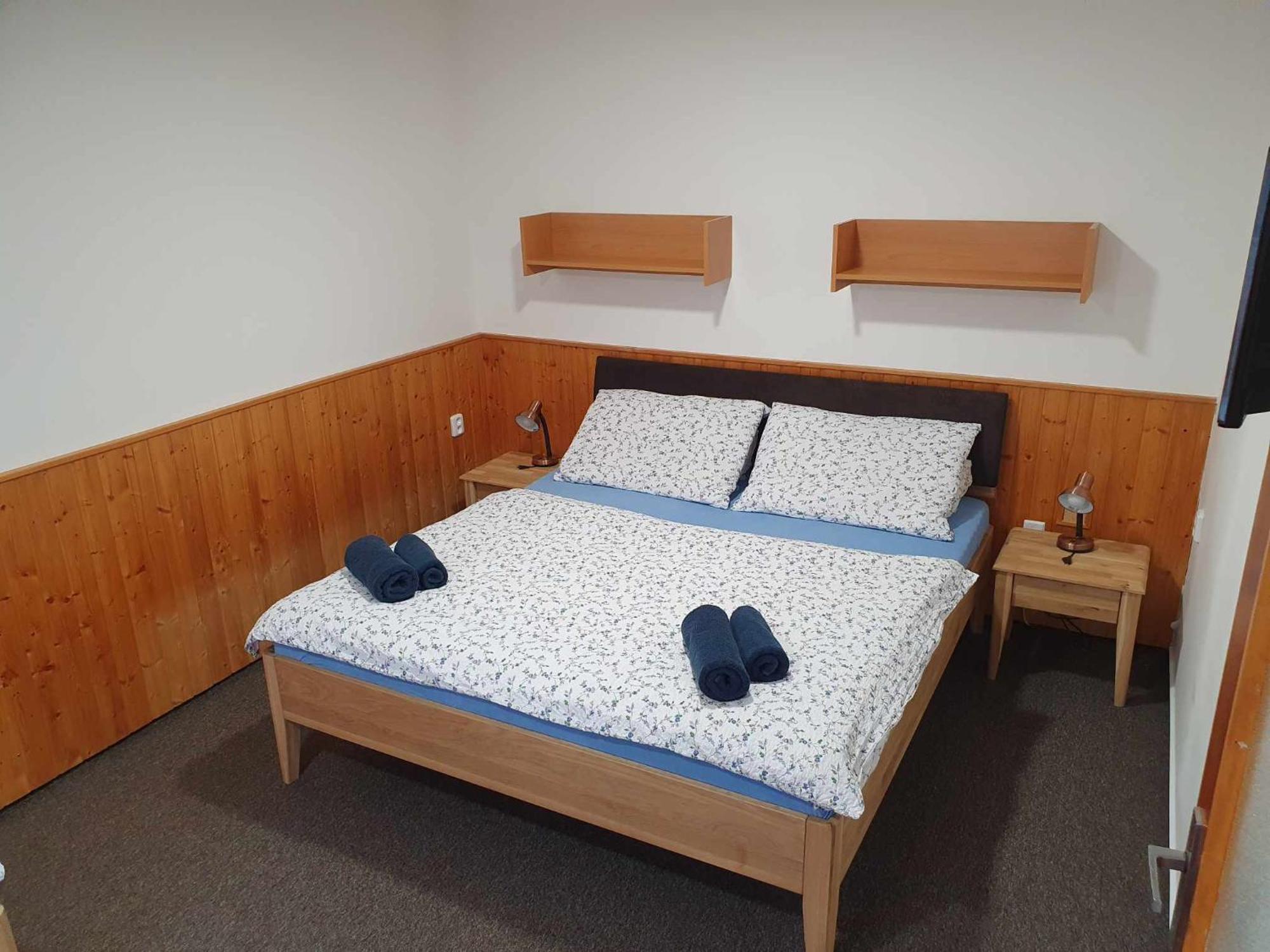 Hotel A Penzion Pegas Vlachovice Bagian luar foto